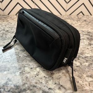 AER Dopp Kit 2 *used*